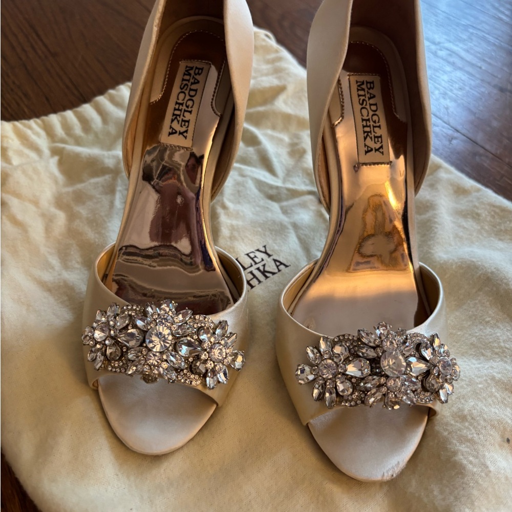 Badgley Mischka Giana Ivory Satin Open-Toe Heels